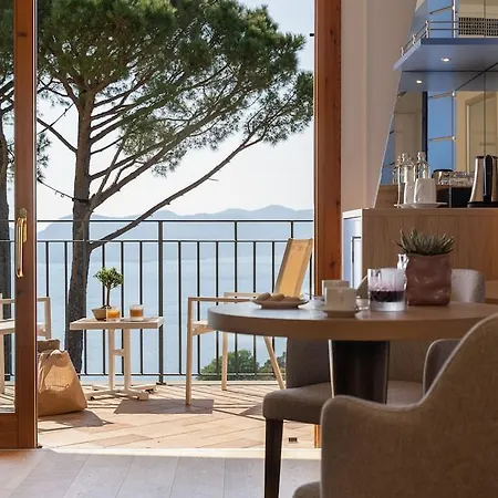 Hotel Golfo Dei Poeti Relais &
