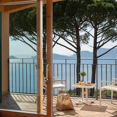 Golfo Dei Poeti Relais & Hotel