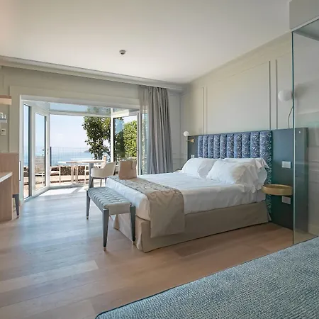 Hotel Golfo Dei Poeti Relais & 5*