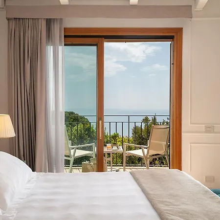 Szálloda Golfo Dei Poeti Relais & 5*