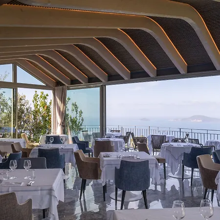 Golfo Dei Poeti Relais & Szálloda