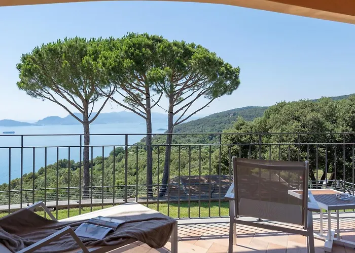 Golfo Dei Poeti Relais & 5* אמליה