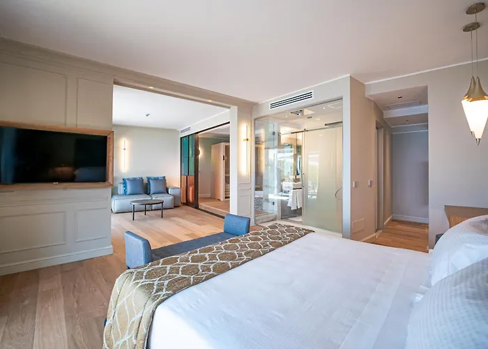 Golfo Dei Poeti Relais & Амелия