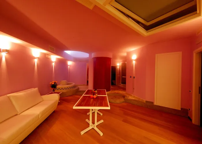 מלון Golfo Dei Poeti Relais & 5*
