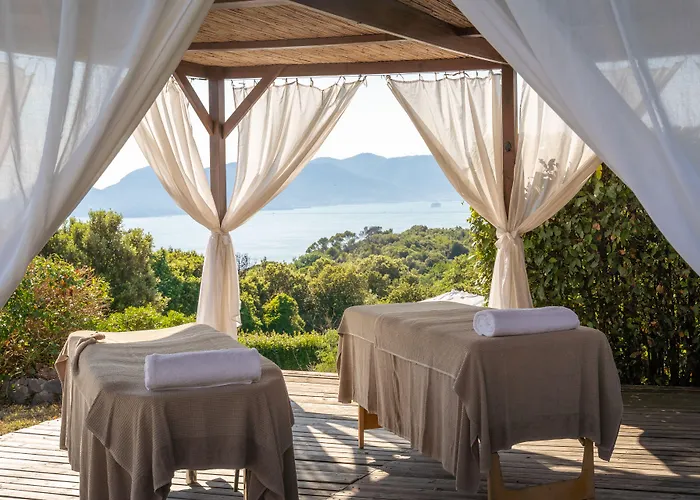 מלון Golfo Dei Poeti Relais & אמליה