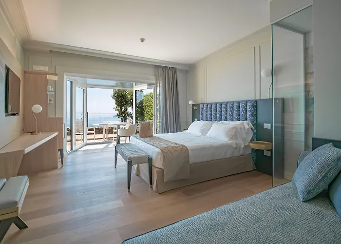 Golfo Dei Poeti Relais & 5* Амелия